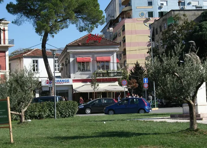 Jolly City Center Hotel