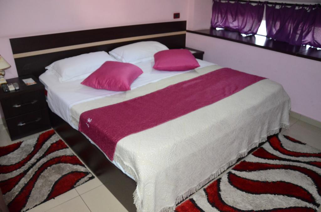 Jolly Center Hotel